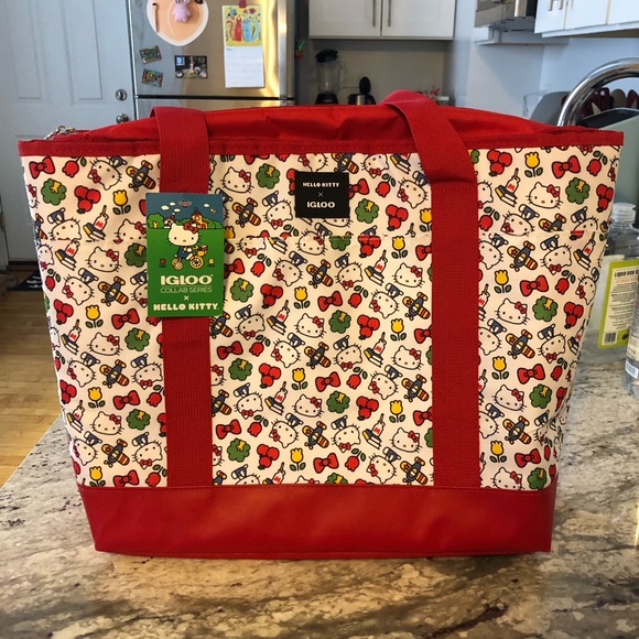 Hello Kitty x Igloo Dual Compartment Tote Cooler Bag - Picture 4 of 5